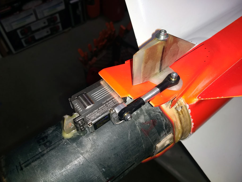 image of roll control and ProModeler DS205BLHV servo