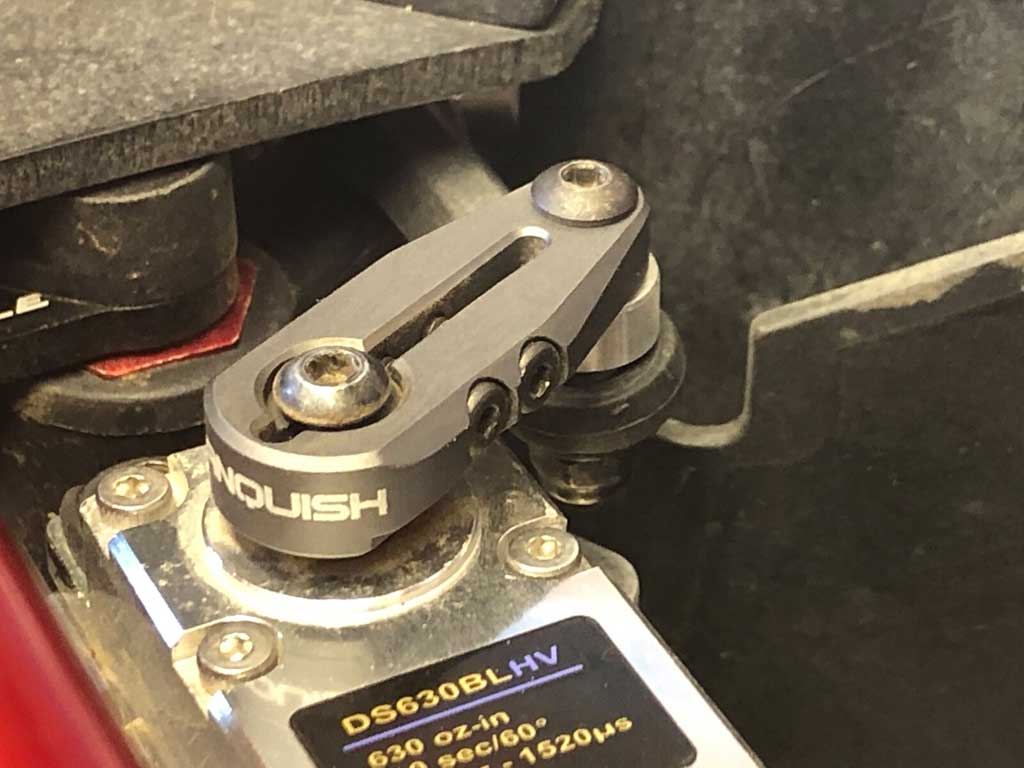 The sweet 25T Vanquish horn mounted with the link at 20mm on to a DS630 servo