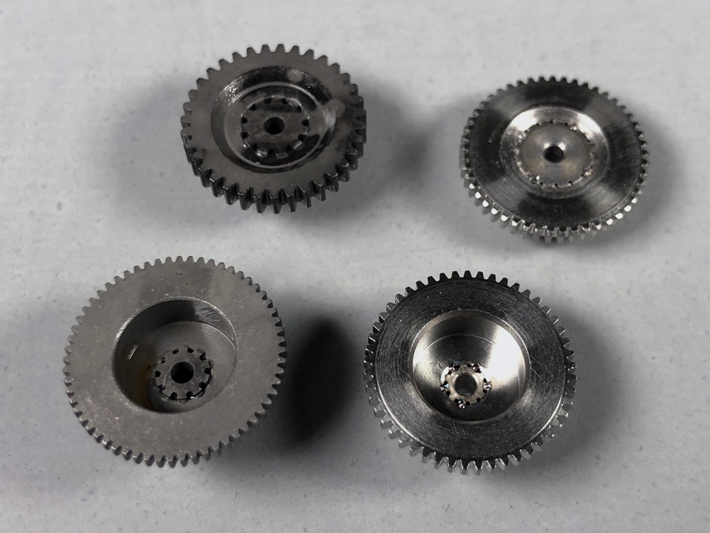 Close up photo showing Spektrum does not spot-weld their compound gears but ProModeler pays extra for the ruggedness you get with compound gears which get spot welded