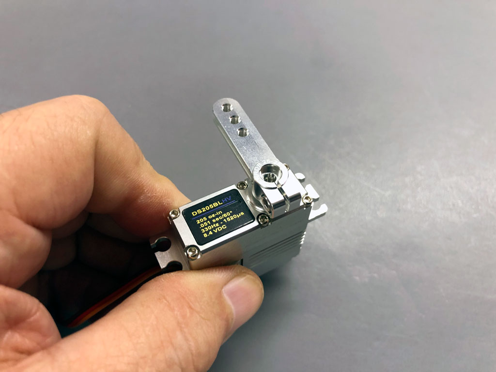 PDRS25-25T arm installed on DS205 servo