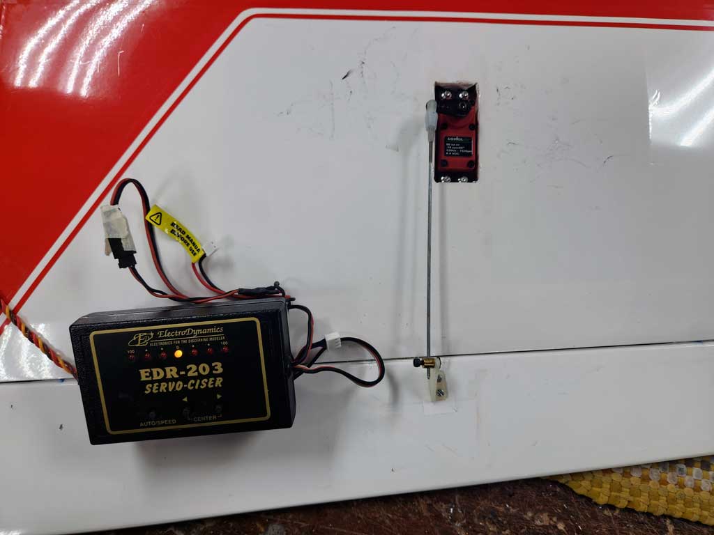 Close up of using a servo tester to set up the ProModeler DS90DLHV aileron servo