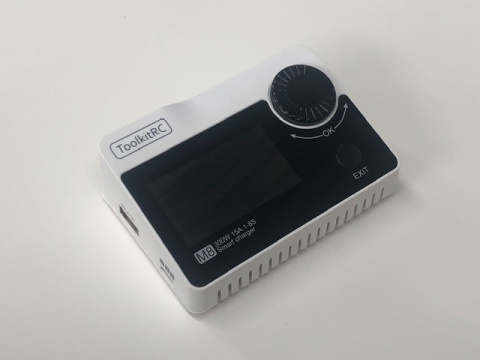 m8-300w-15a-1-8s-smart-charger-hero