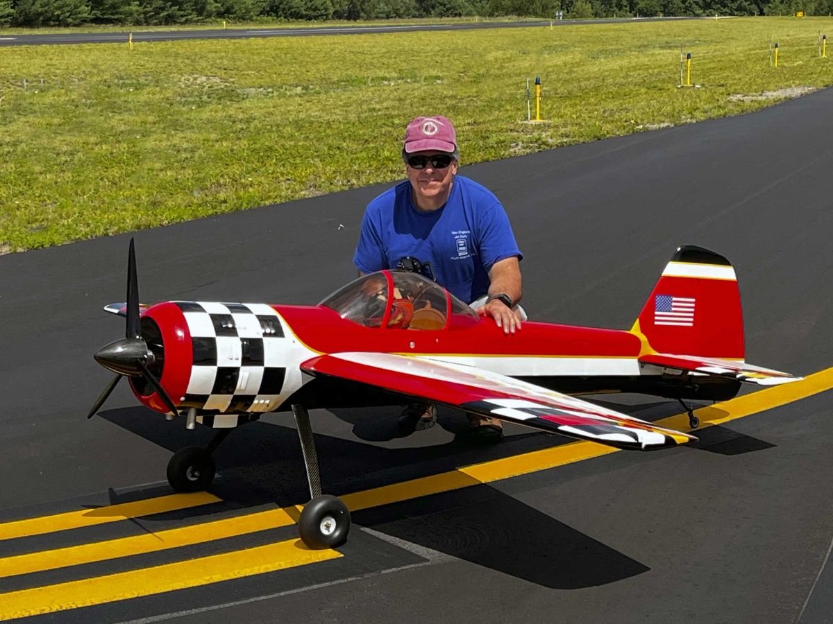 GMike Maljanian and his Goldwing 106-inch Yak-55M on the runway
